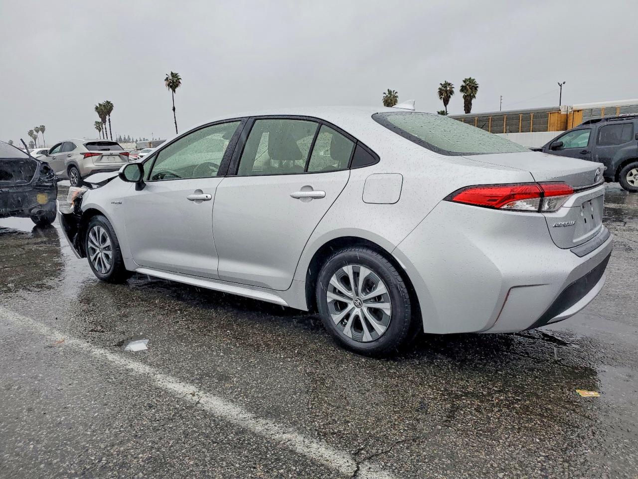 2020 TOYOTA COROLLA LE photo 2