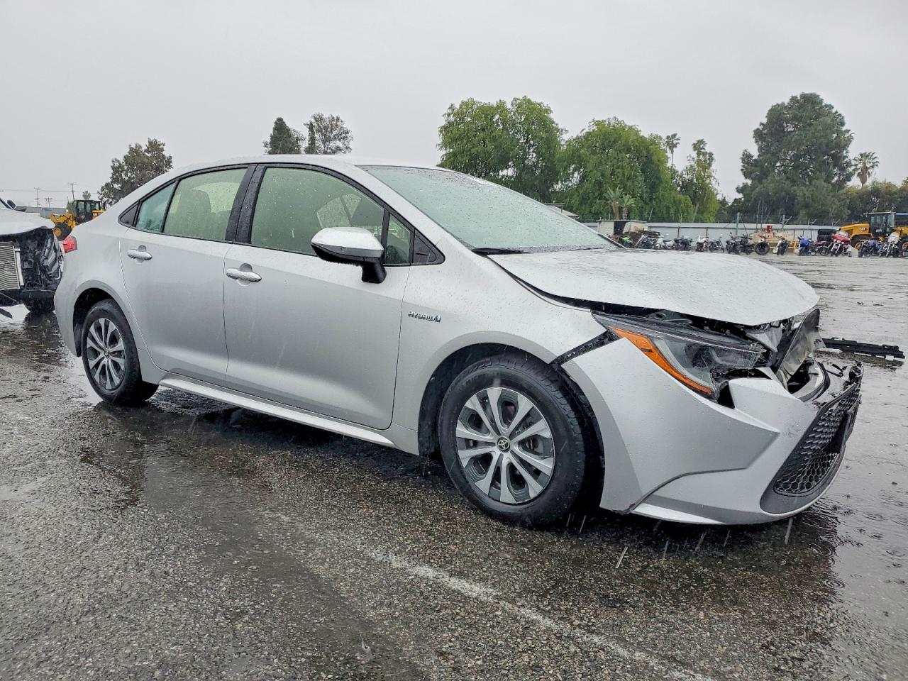 2020 TOYOTA COROLLA LE photo 4