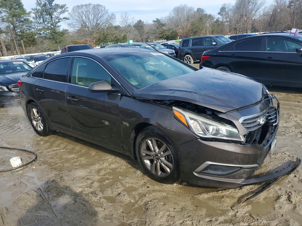 2017 HYUNDAI SONATA SE photo 7
