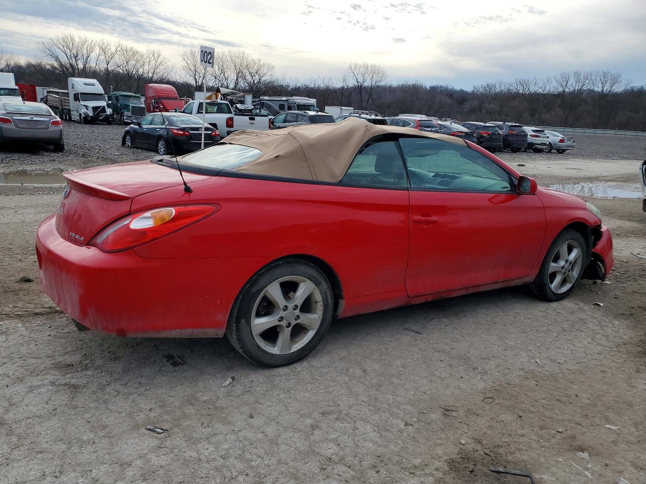2004 TOYOTA CAMRY SOLARA SE photo 3