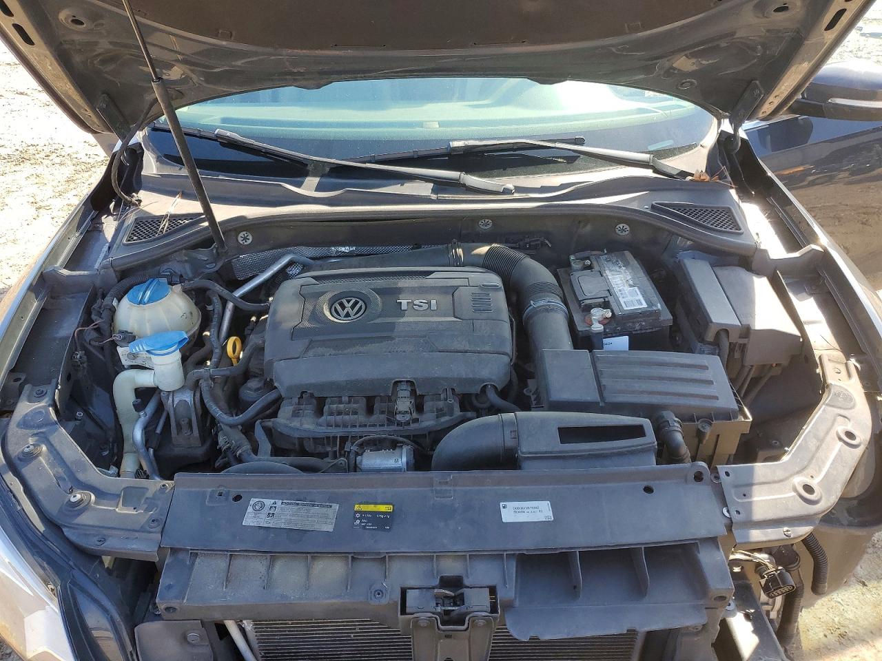 2015 VOLKSWAGEN PASSAT SE photo 21