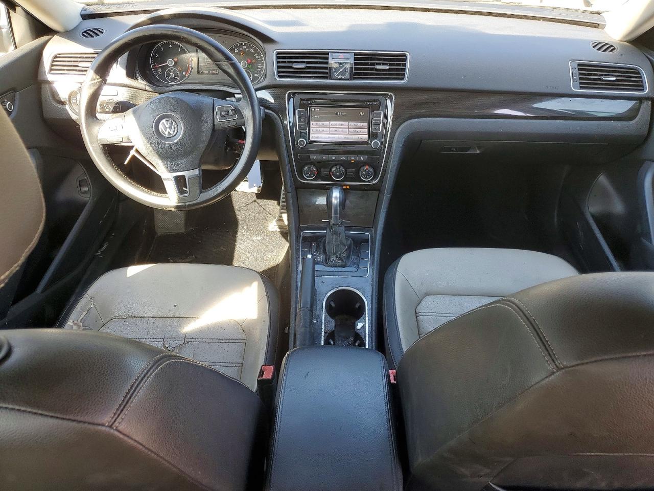 2015 VOLKSWAGEN PASSAT SE photo 15