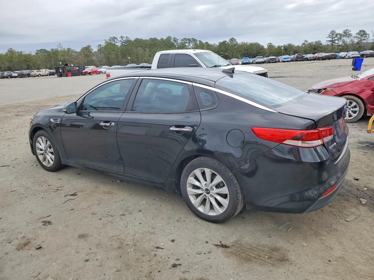 2016 KIA OPTIMA LX photo 4