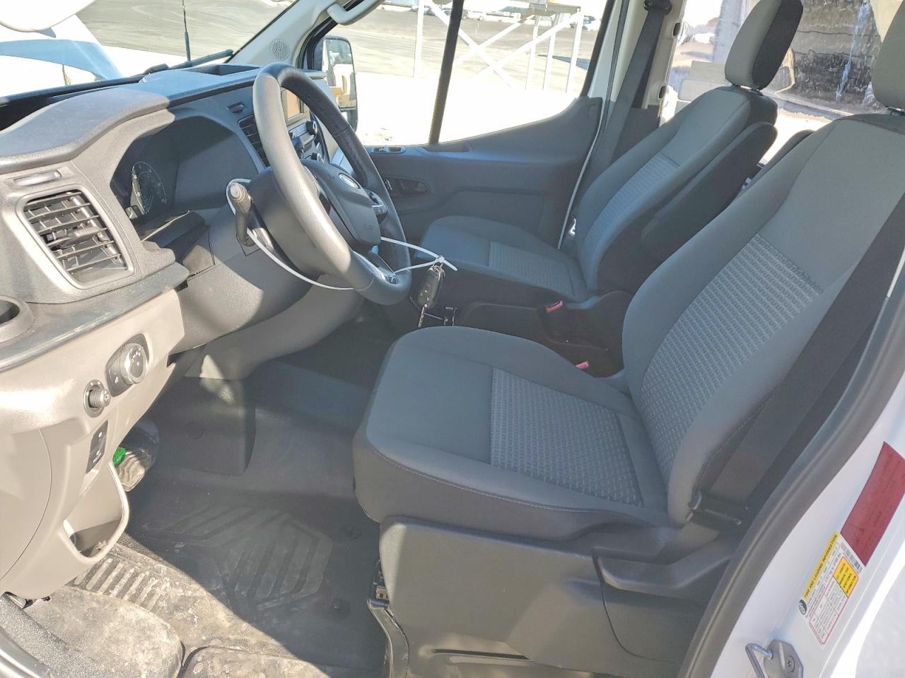 2025 FORD TRANSIT T-250 photo 19