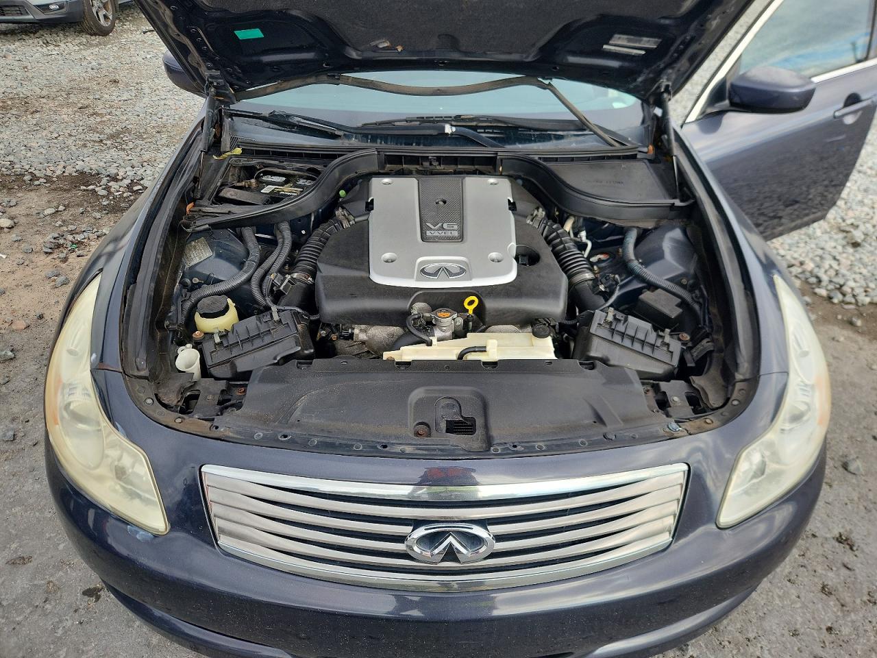 2009 INFINITI G37 photo 11
