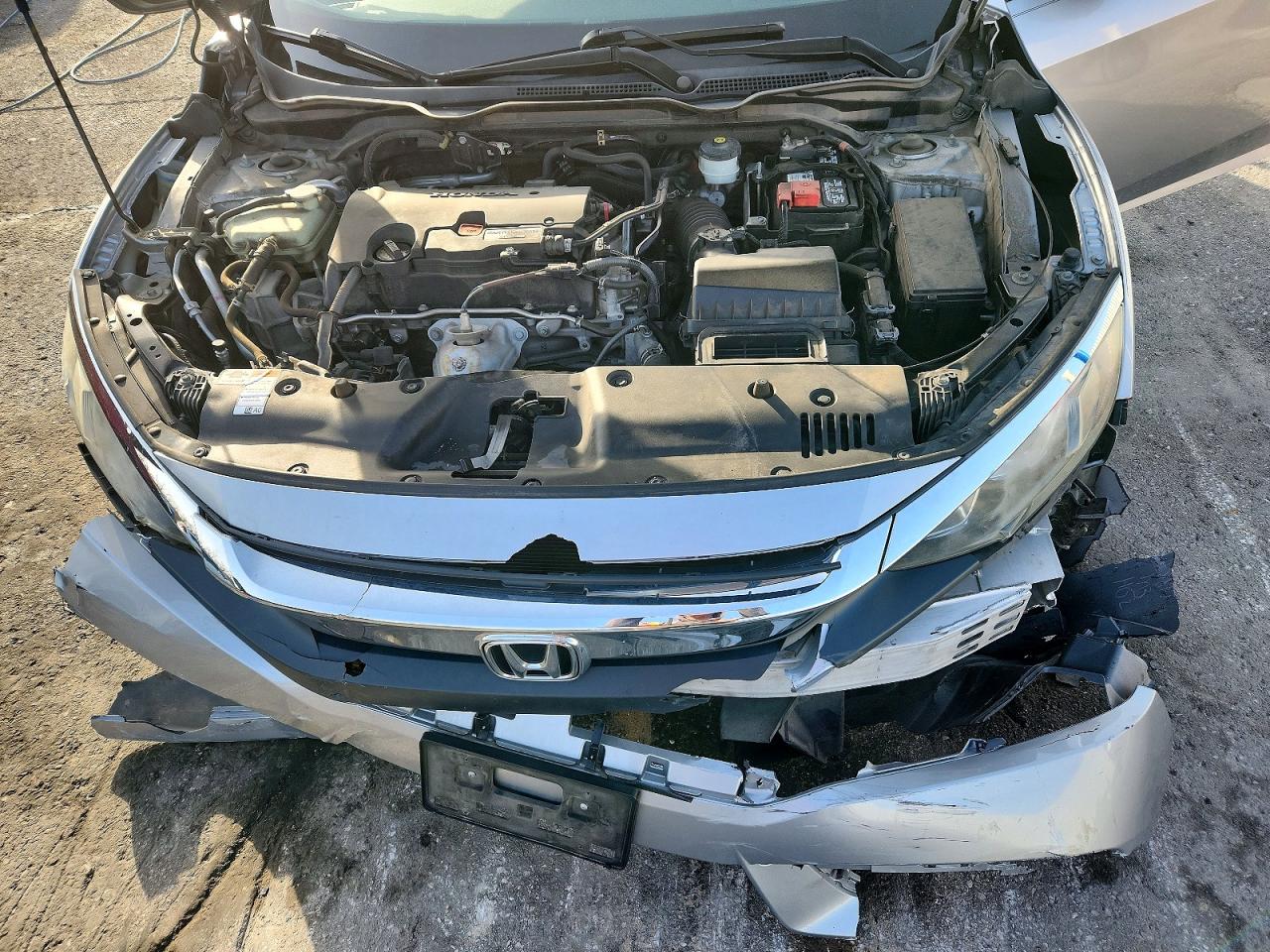 2016 HONDA CIVIC LX photo 31