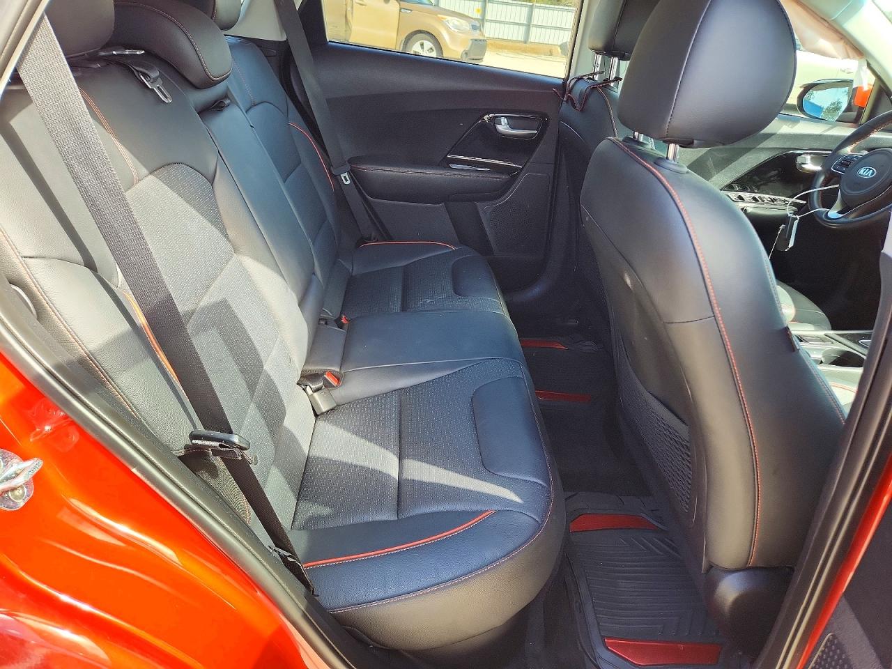 2020 KIA NIRO TOURING SPECIAL EDITION photo 10