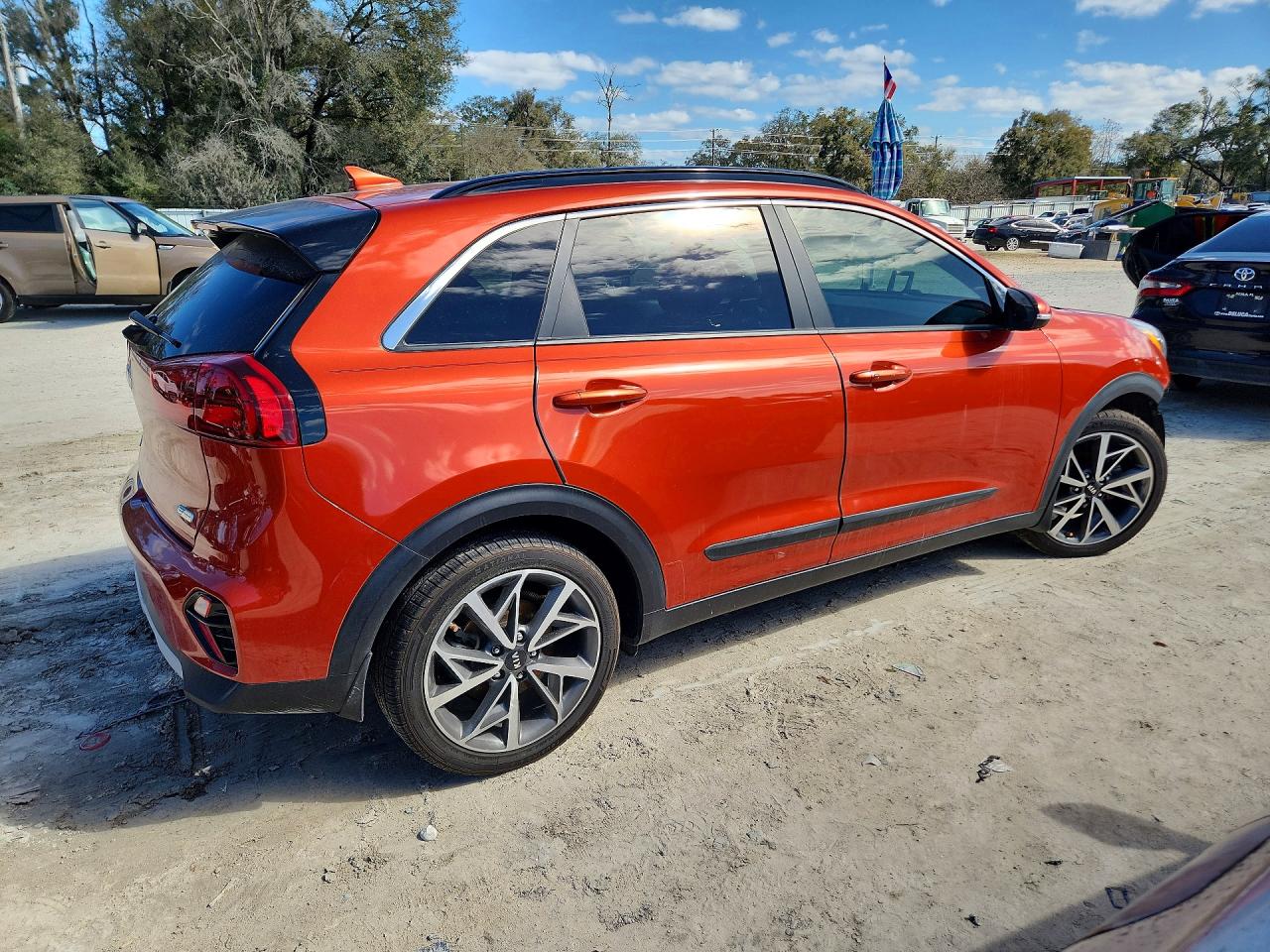 2020 KIA NIRO TOURING SPECIAL EDITION photo 3