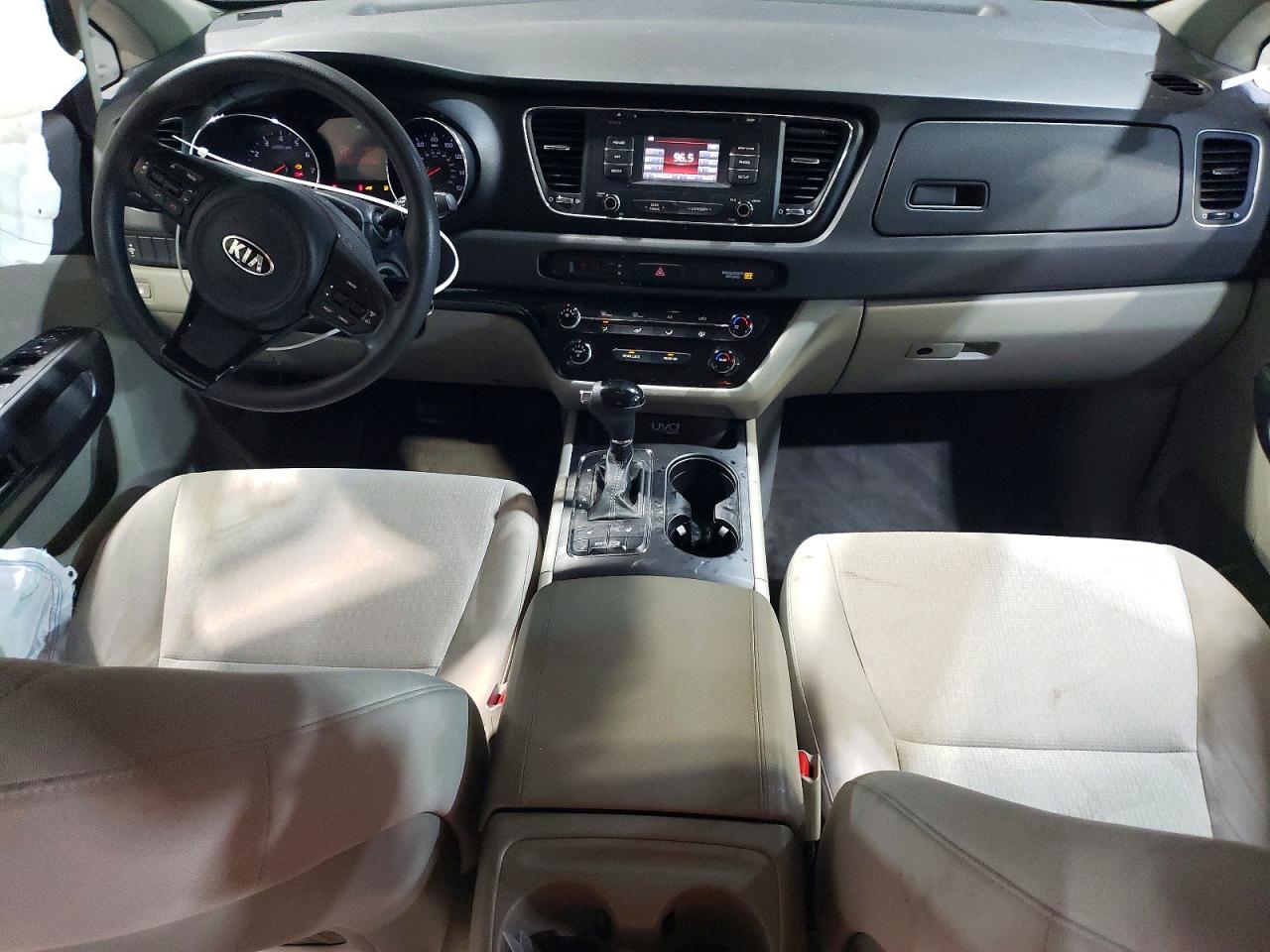 2016 KIA SEDONA LX photo 15