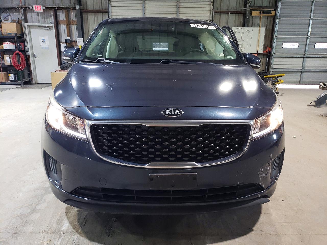 2016 KIA SEDONA LX photo 9