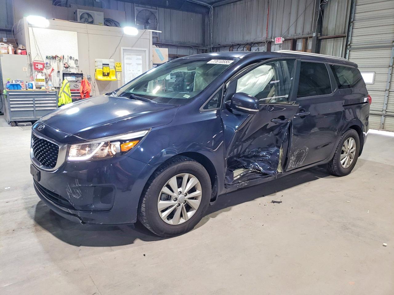 2016 KIA SEDONA