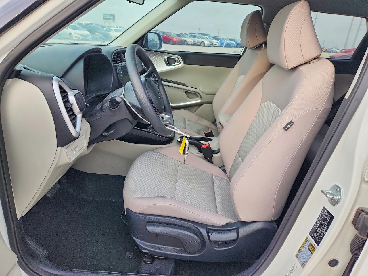 2022 KIA SOUL LX photo 7