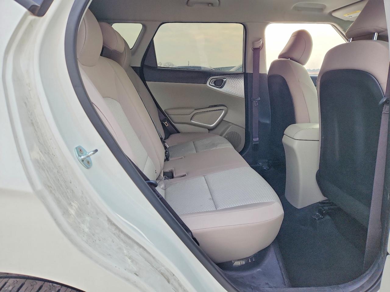2022 KIA SOUL LX photo 10