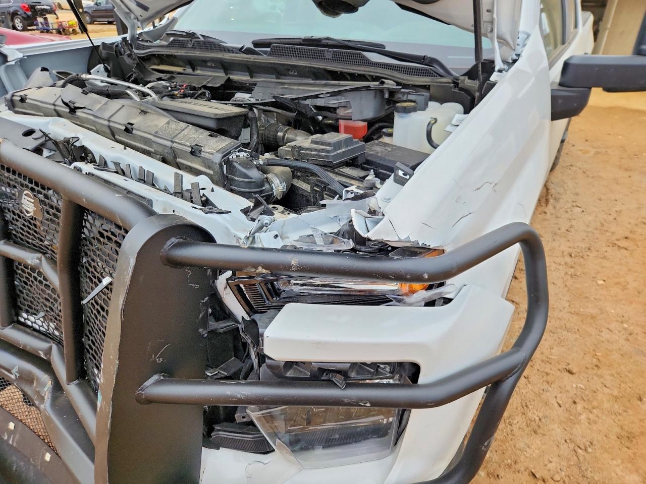 2025 CHEVROLET SILVERADO K2500 HEAVY DUTY photo 34