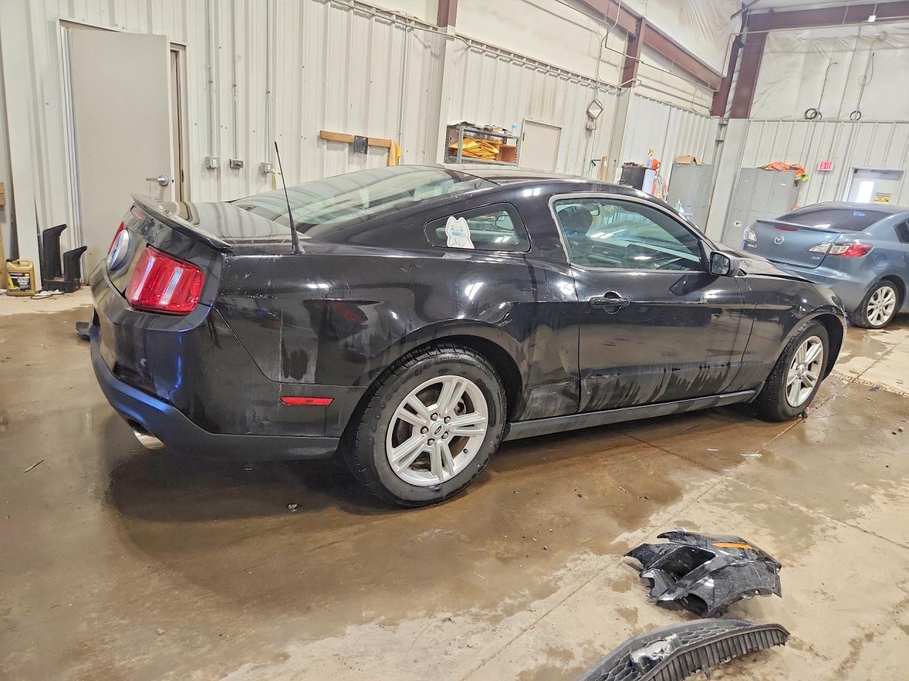 2012 FORD MUSTANG photo 5