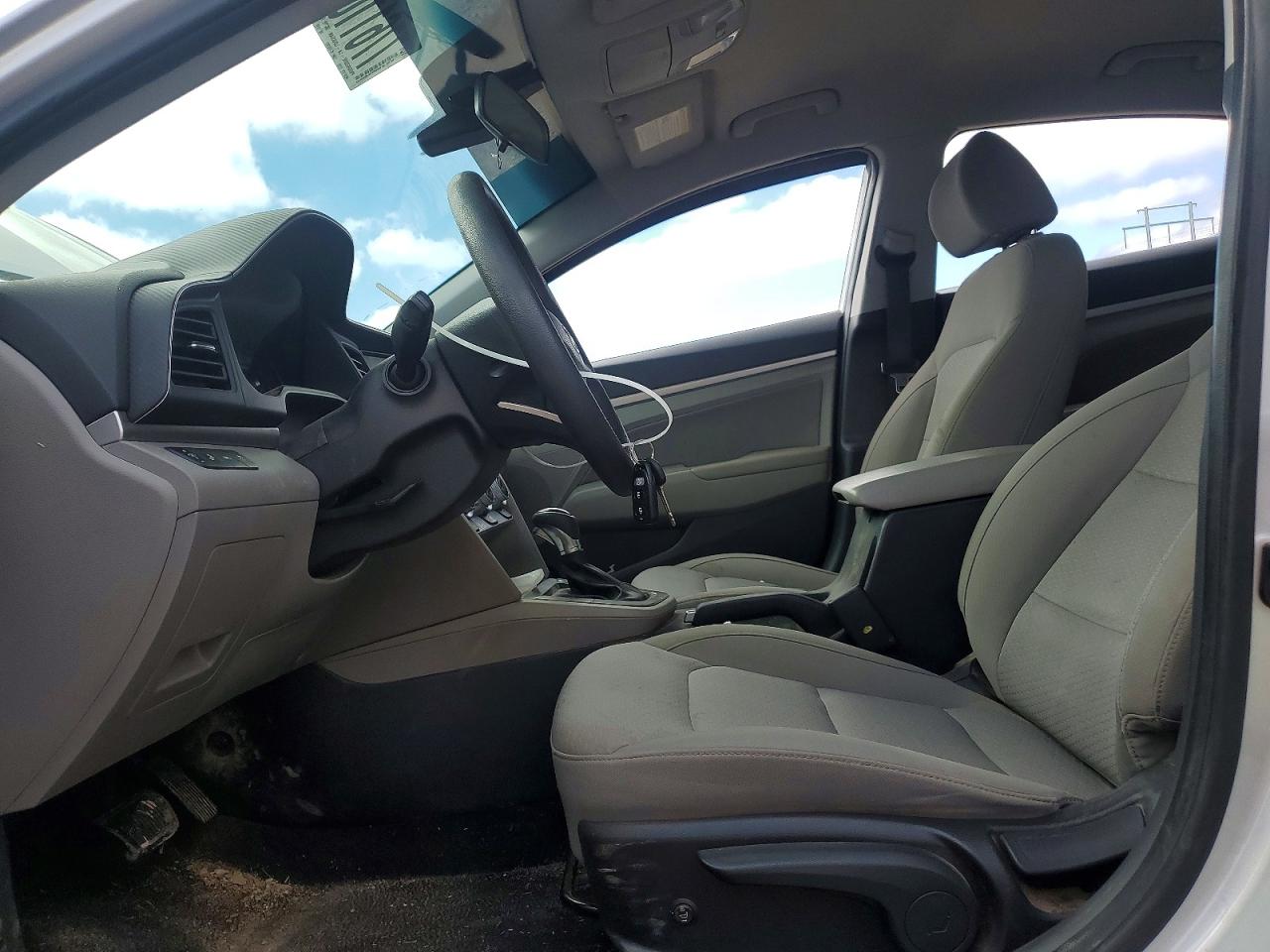2019 HYUNDAI ELANTRA SEL photo 7