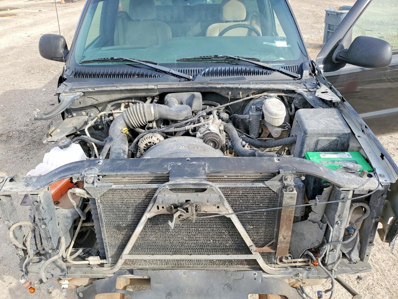 2002 CHEVROLET SILVERADO C1500 photo 31