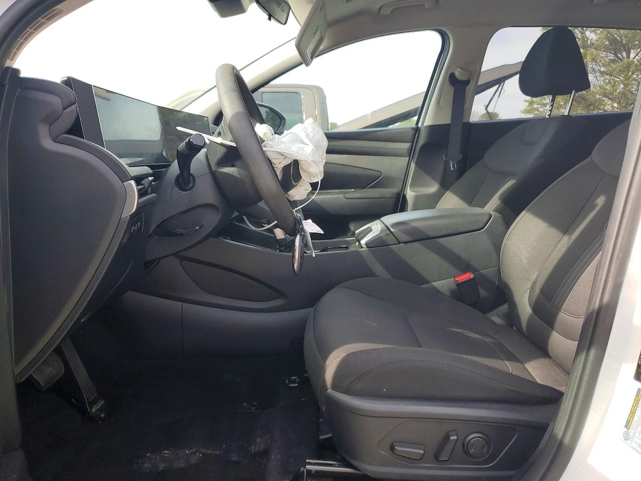 2025 HYUNDAI TUCSON SEL photo 13