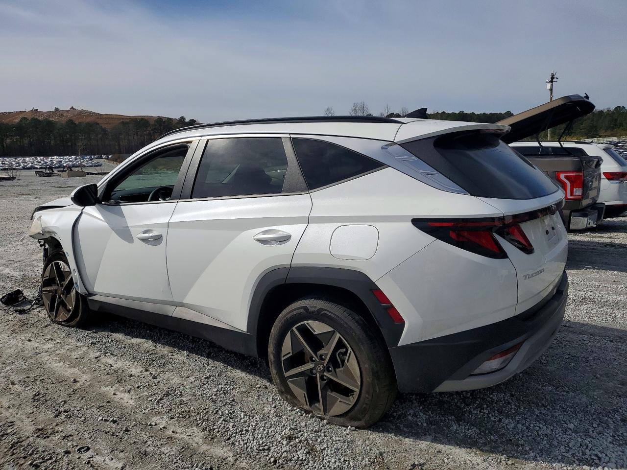 2025 HYUNDAI TUCSON SEL photo 3