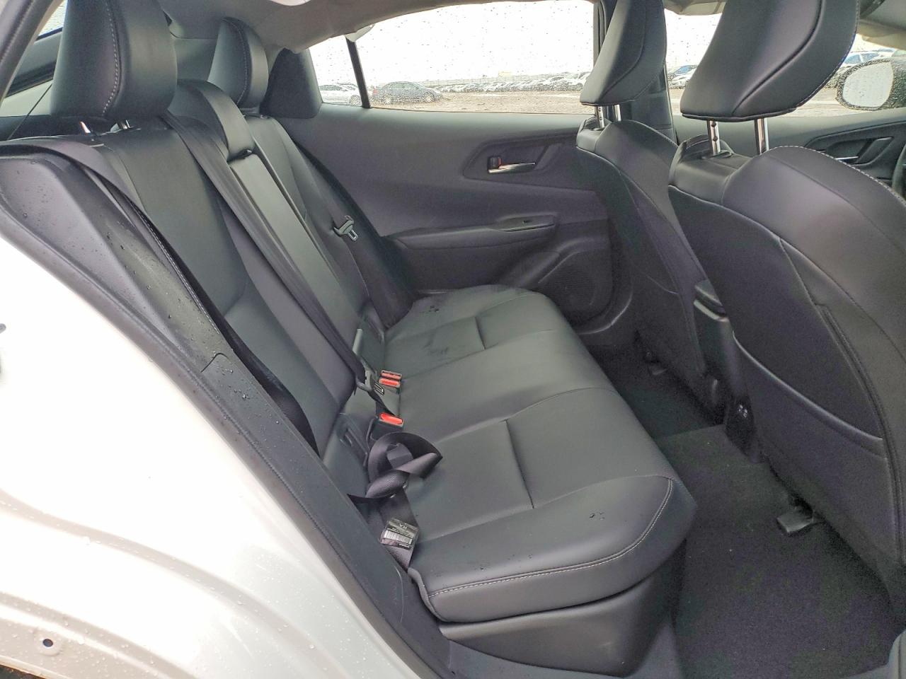 2025 TOYOTA PRIUS LE photo 10