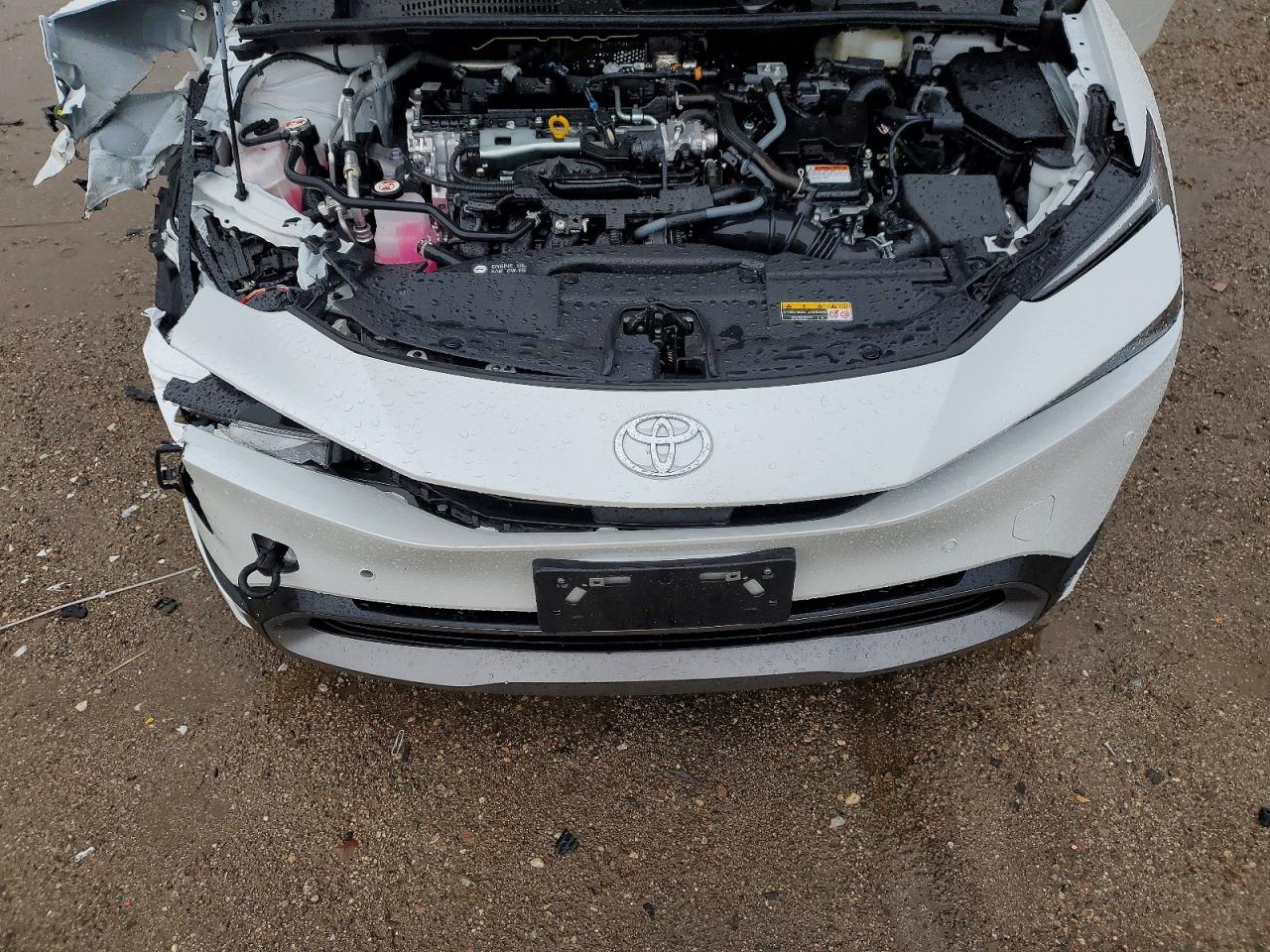 2025 TOYOTA PRIUS LE photo 11