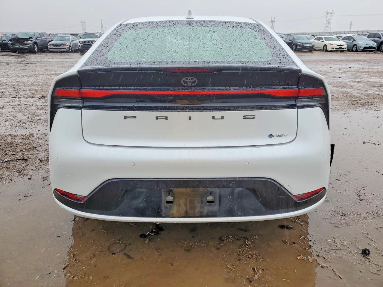 2025 TOYOTA PRIUS LE photo 6