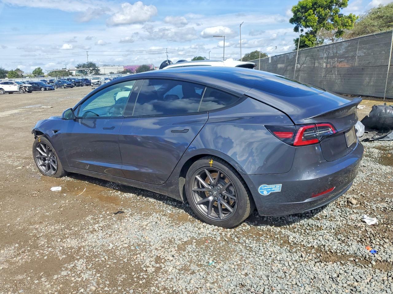 2021 TESLA MODEL 3 photo 3