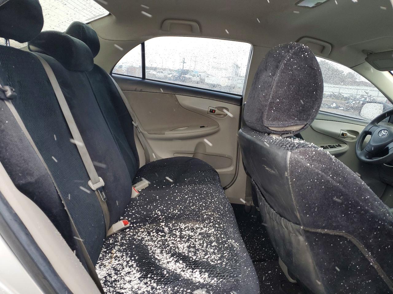 2013 TOYOTA COROLLA photo 19