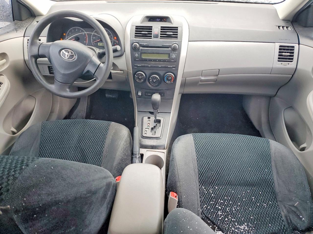 2013 TOYOTA COROLLA photo 15