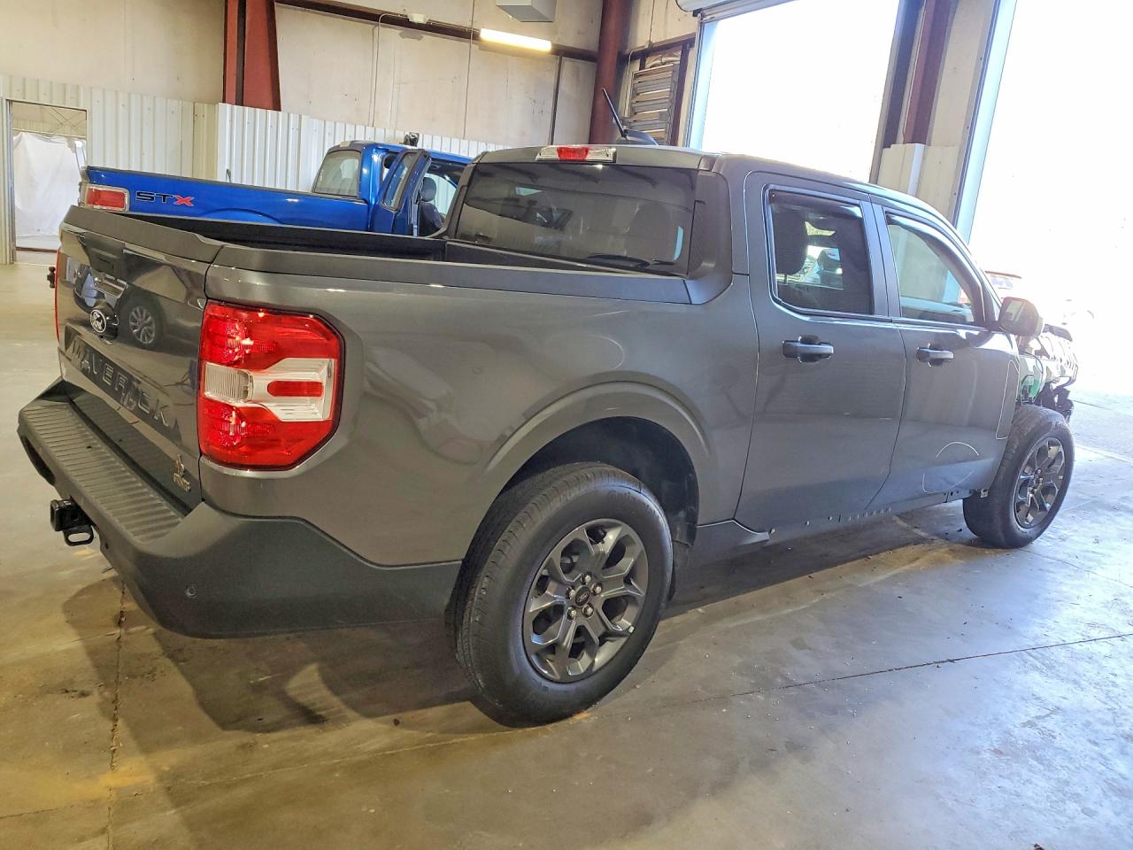 2025 FORD MAVERICK XLT photo 3
