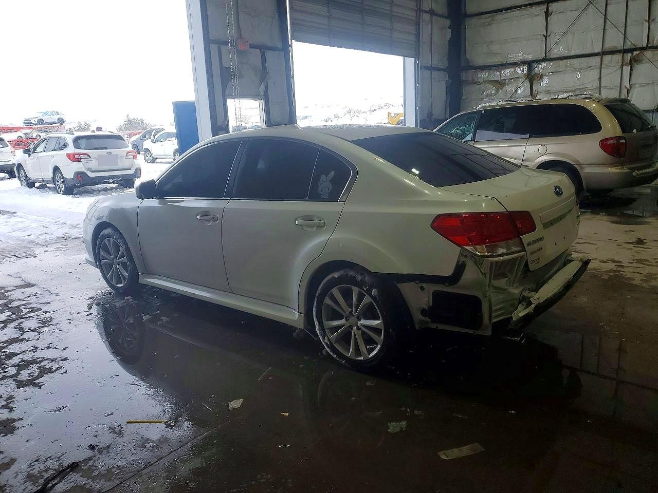 2013 SUBARU LEGACY 2.5I PREMIUM photo 4