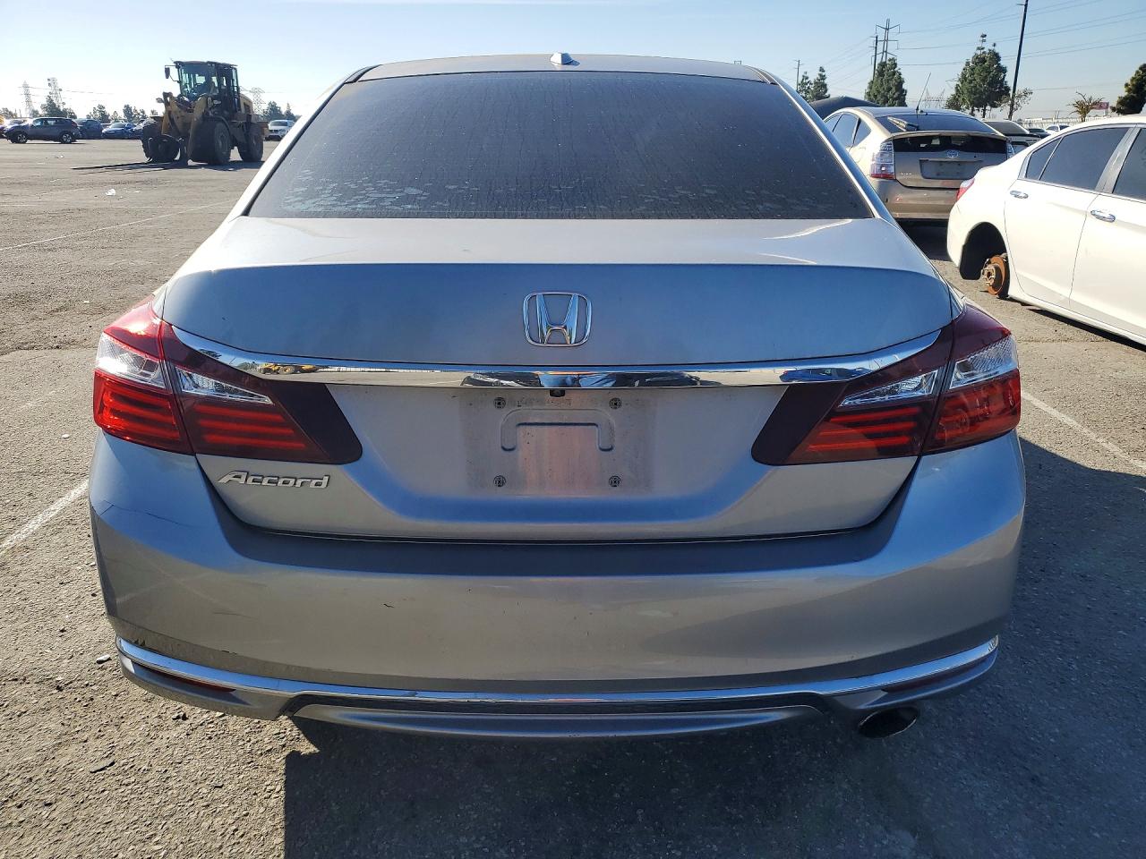 2017 HONDA ACCORD EX photo 6
