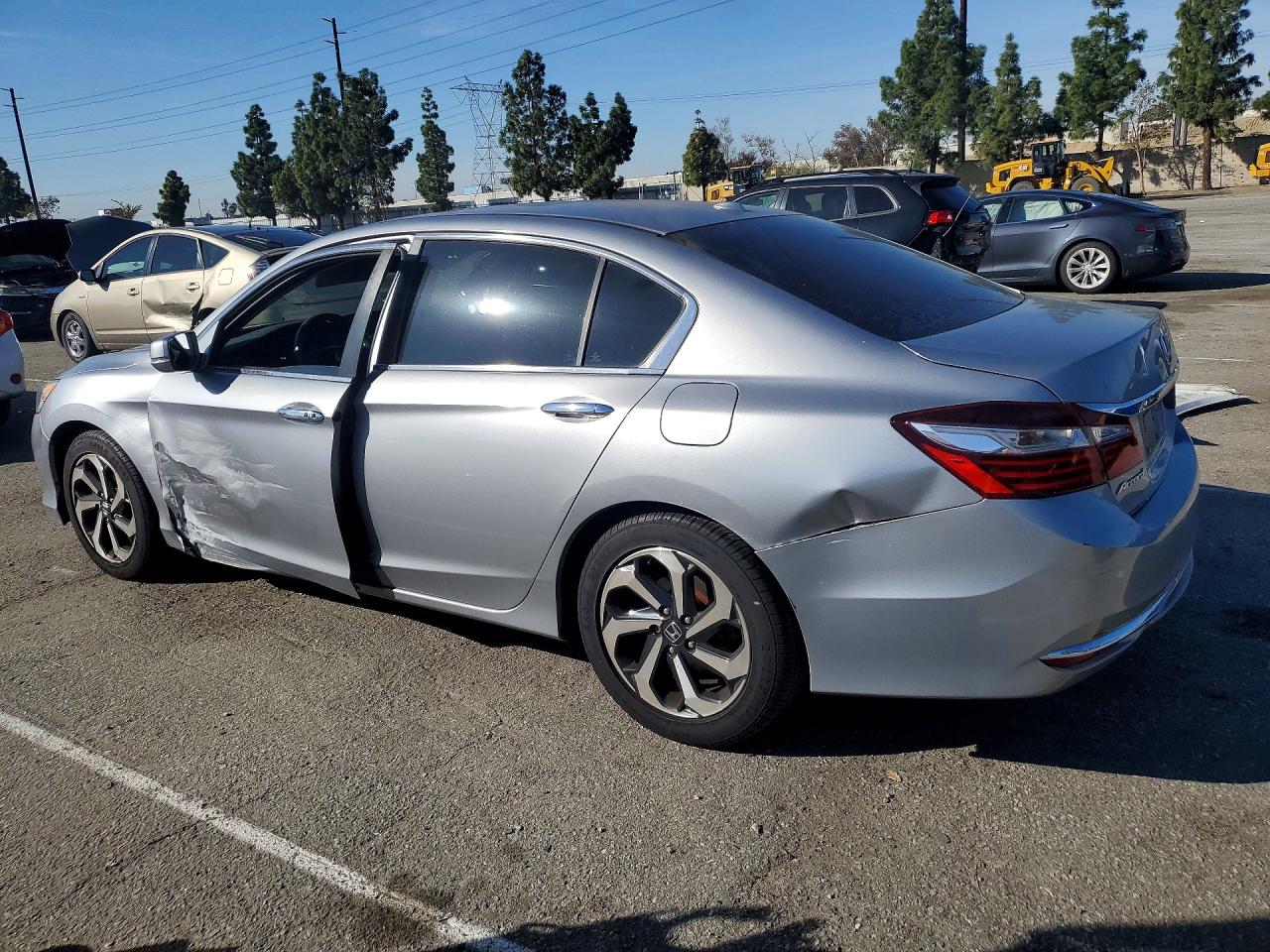 2017 HONDA ACCORD EX photo 2