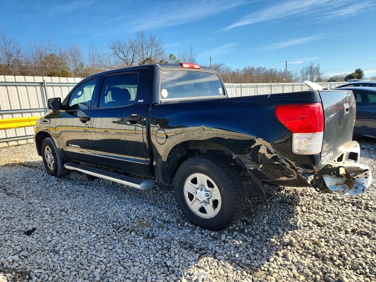 2010 TOYOTA TUNDRA CREWMAX SR5 photo 2
