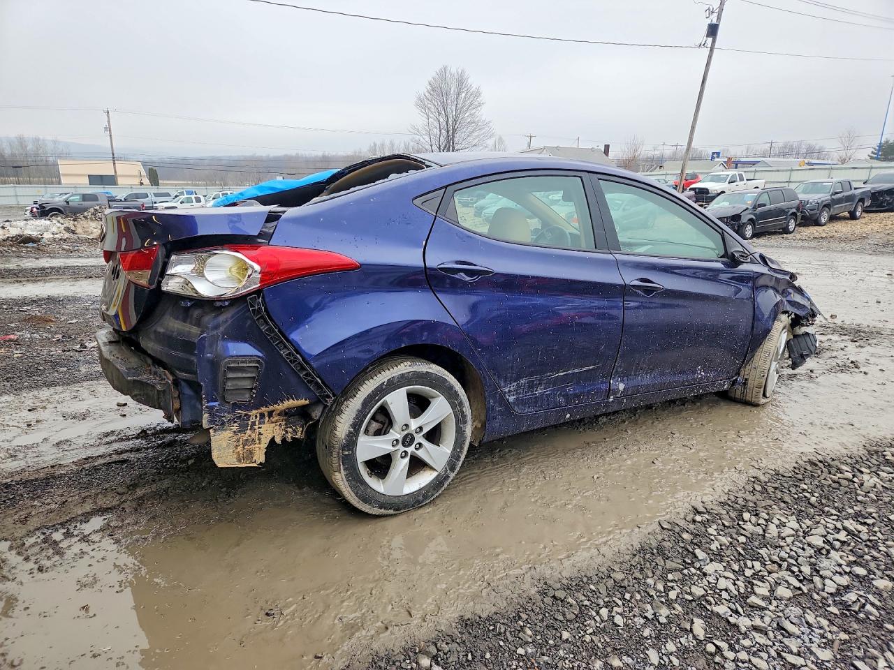 2013 HYUNDAI ELANTRA GLS photo 3