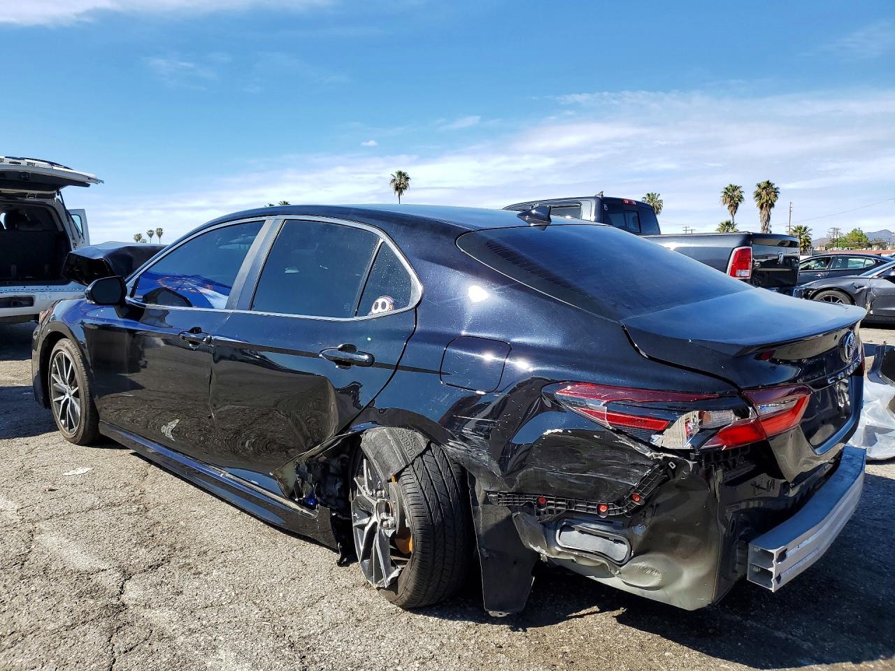 2024 TOYOTA CAMRY SE NIGHT SHADE photo 2