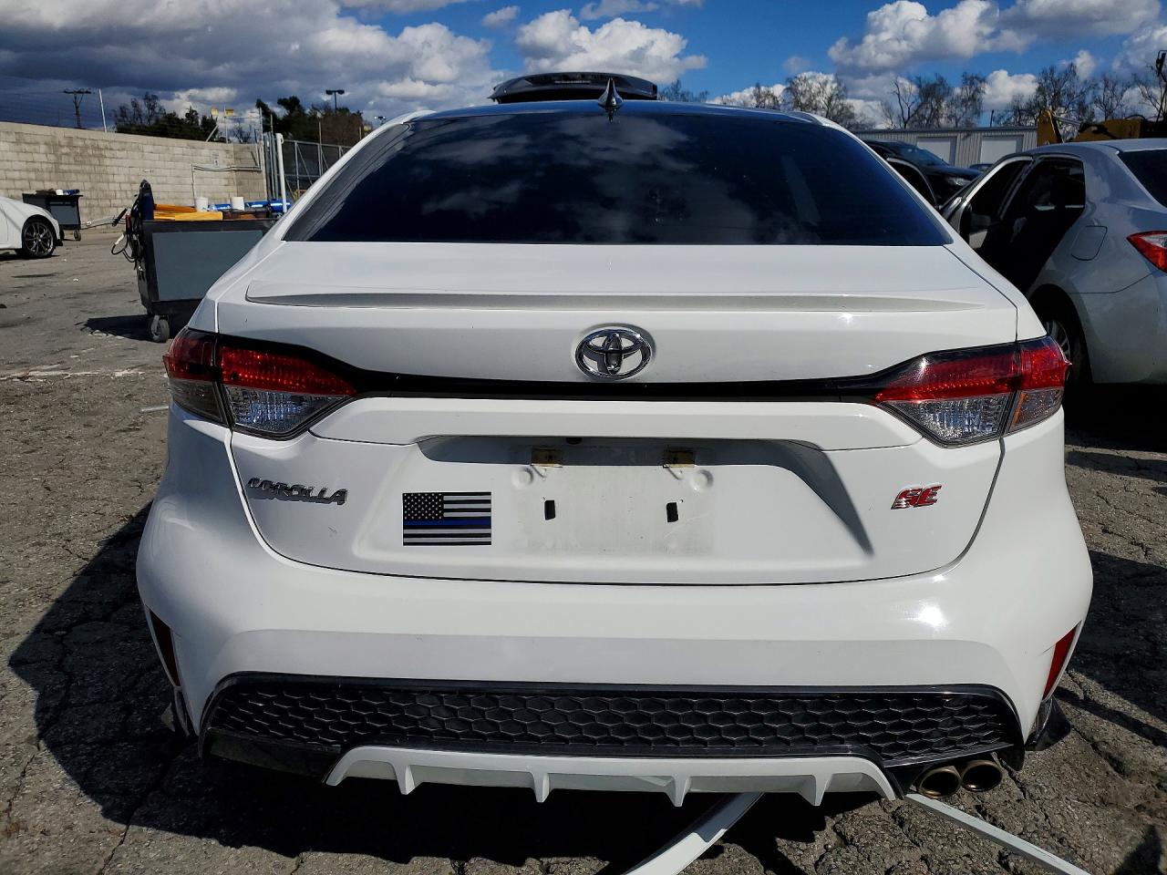 2021 TOYOTA COROLLA SE photo 6