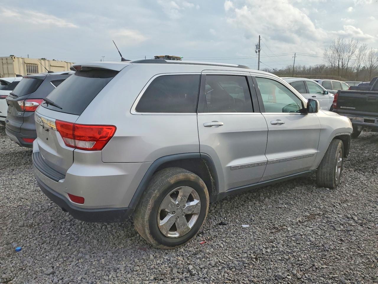 2012 JEEP GRAND CHEROKEE LAREDO photo 5