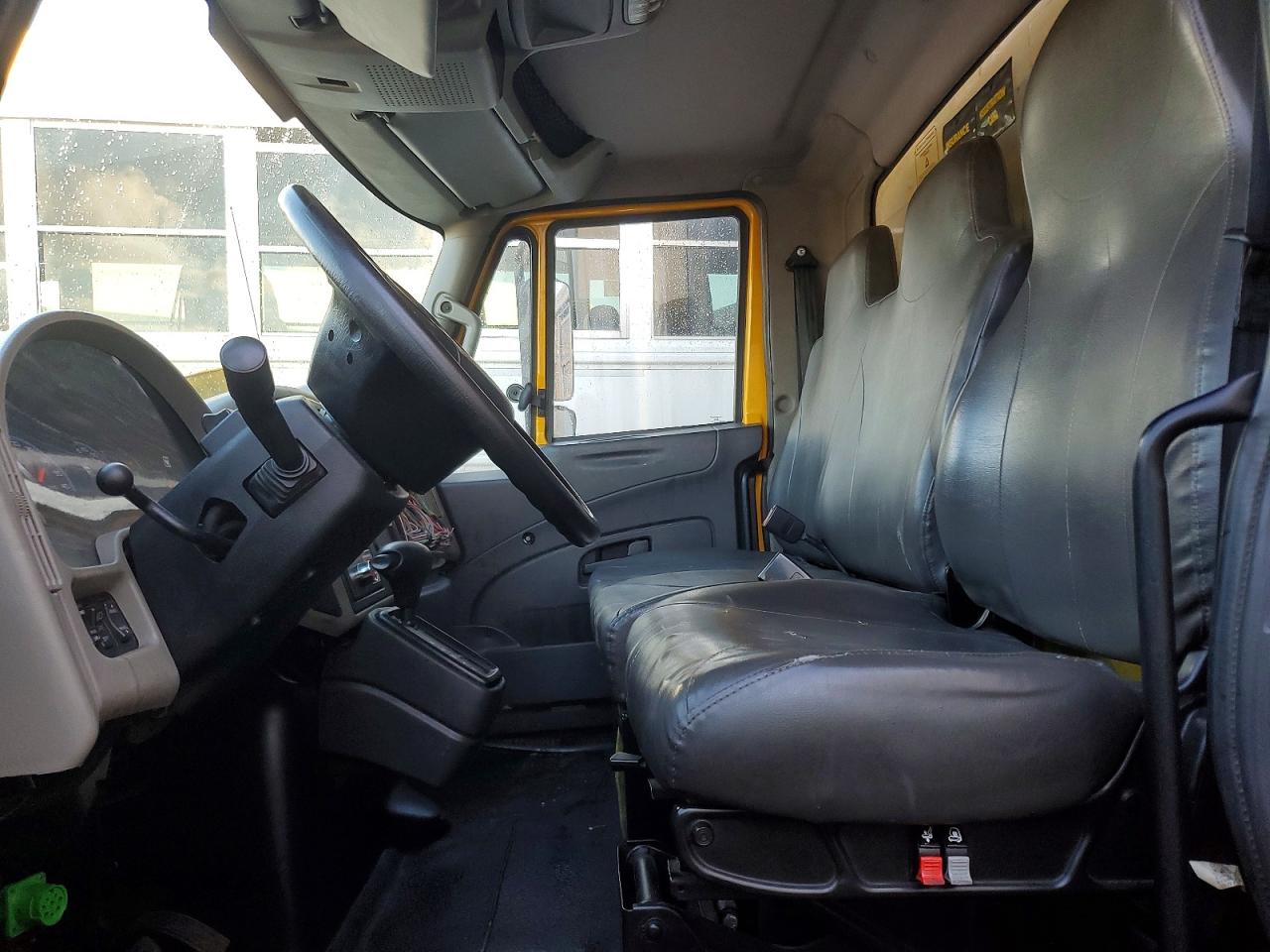 2018 INTERNATIONAL 4300 BOX TRUCK photo 13