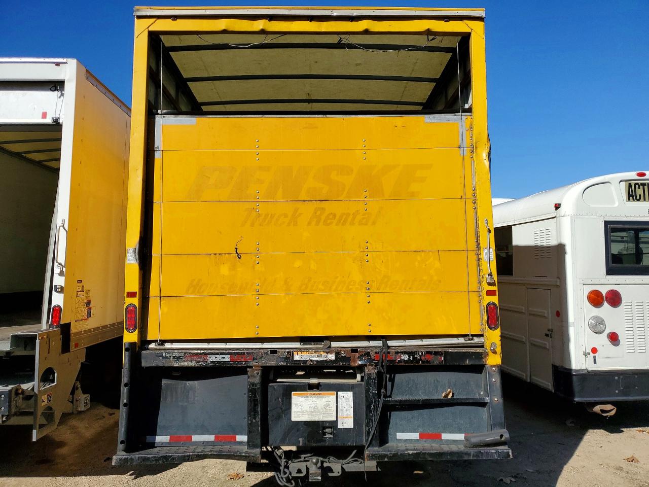 2018 INTERNATIONAL 4300 BOX TRUCK photo 11