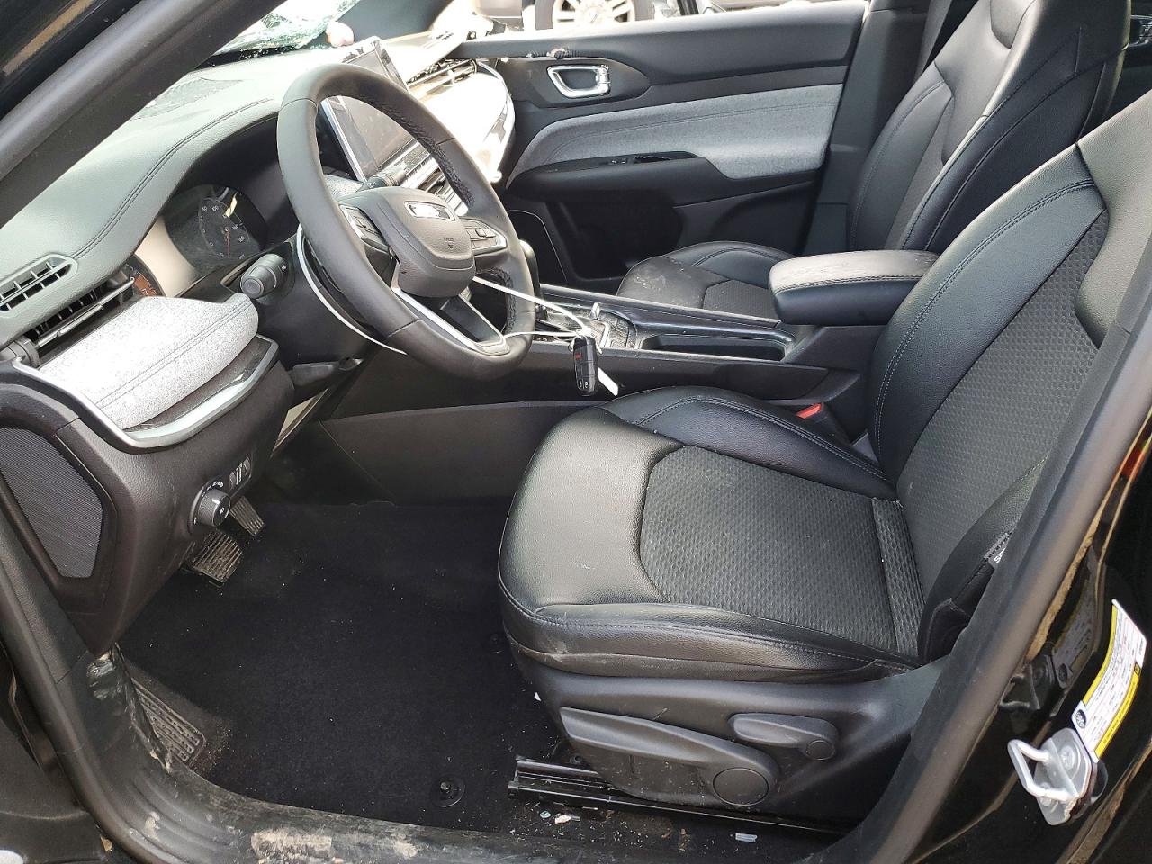 2025 JEEP COMPASS LATITUDE photo 13