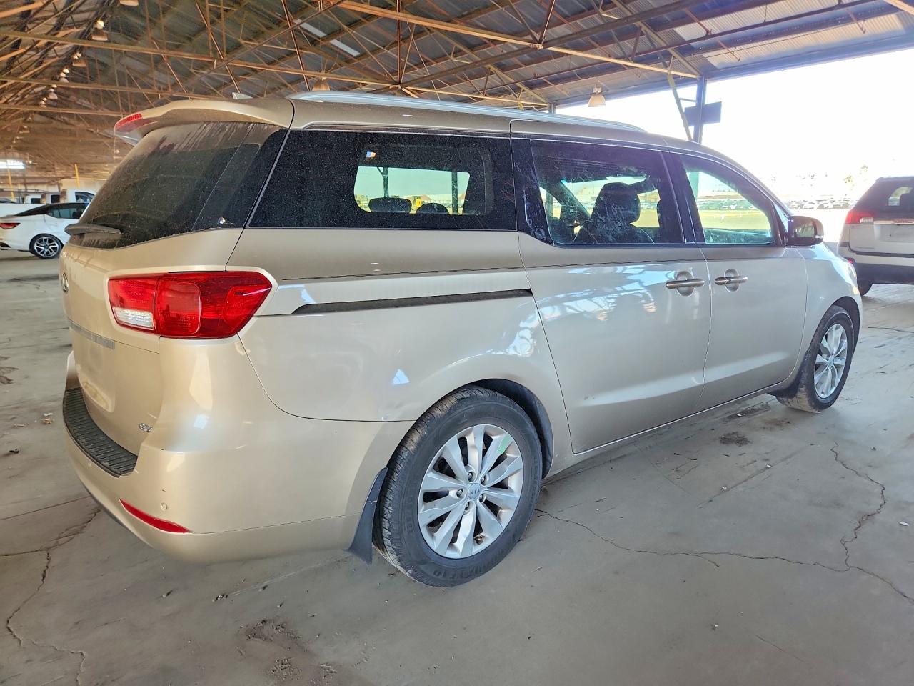 2017 KIA SEDONA EX photo 3