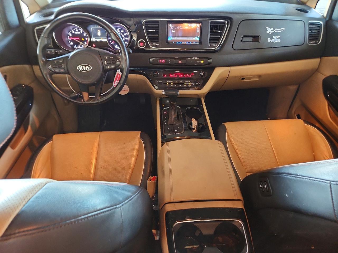 2017 KIA SEDONA EX photo 8
