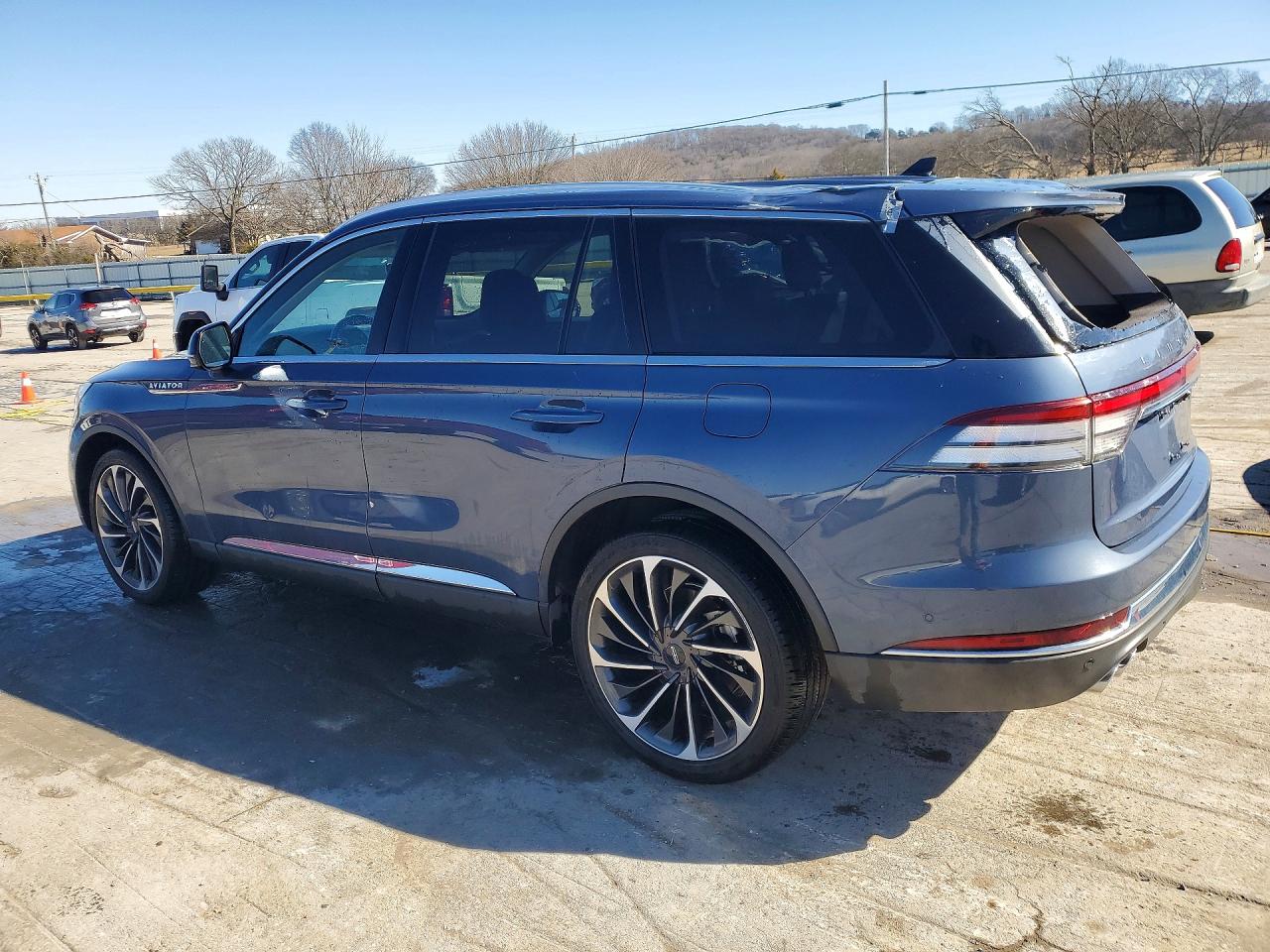 2021 LINCOLN AVIATOR RESERVE photo 4