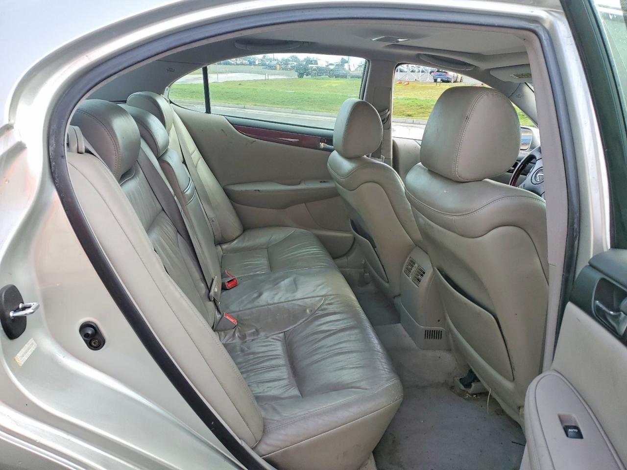 2003 LEXUS ES 300 photo 10