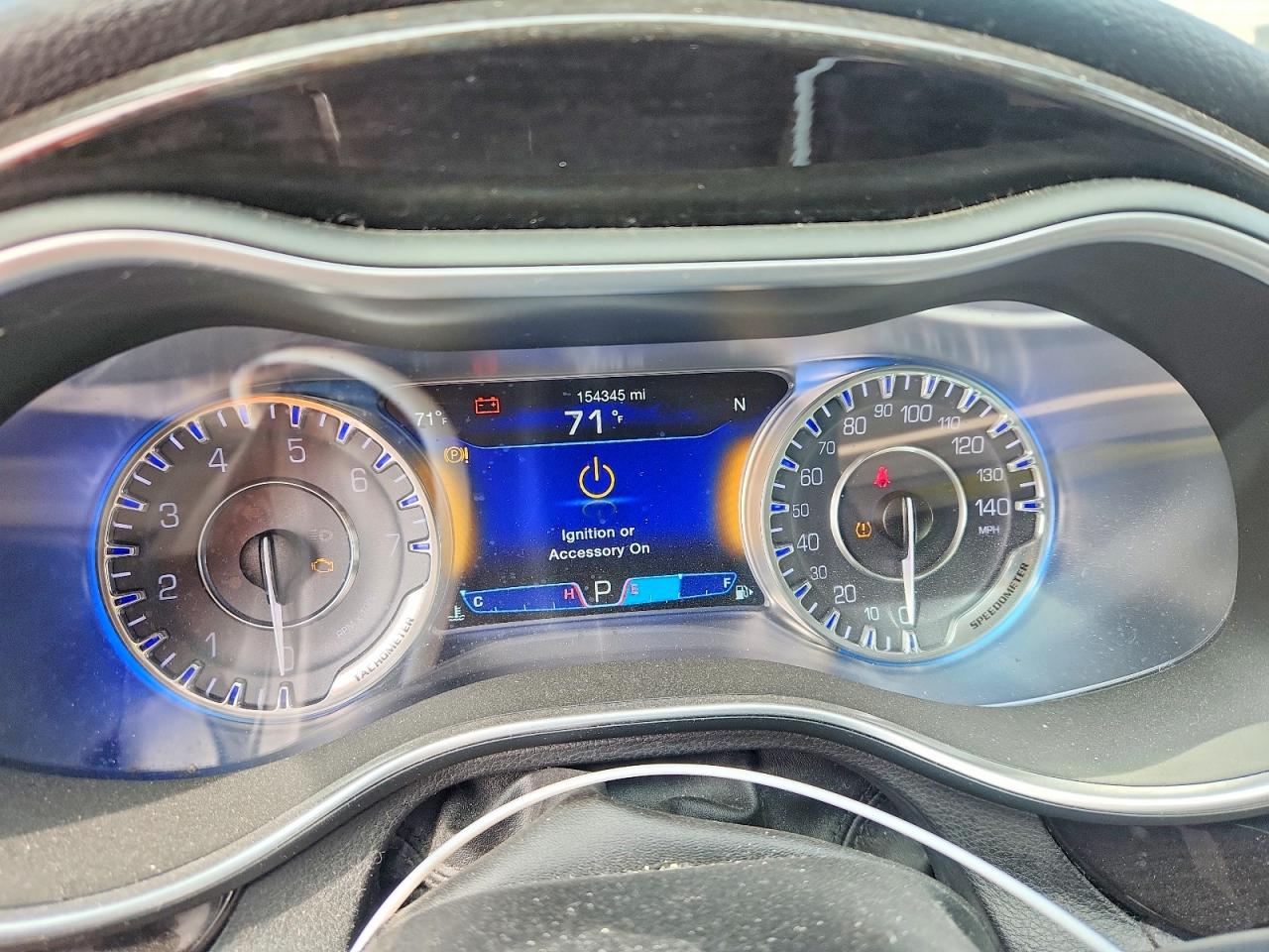 2016 CHRYSLER 200 C photo 9