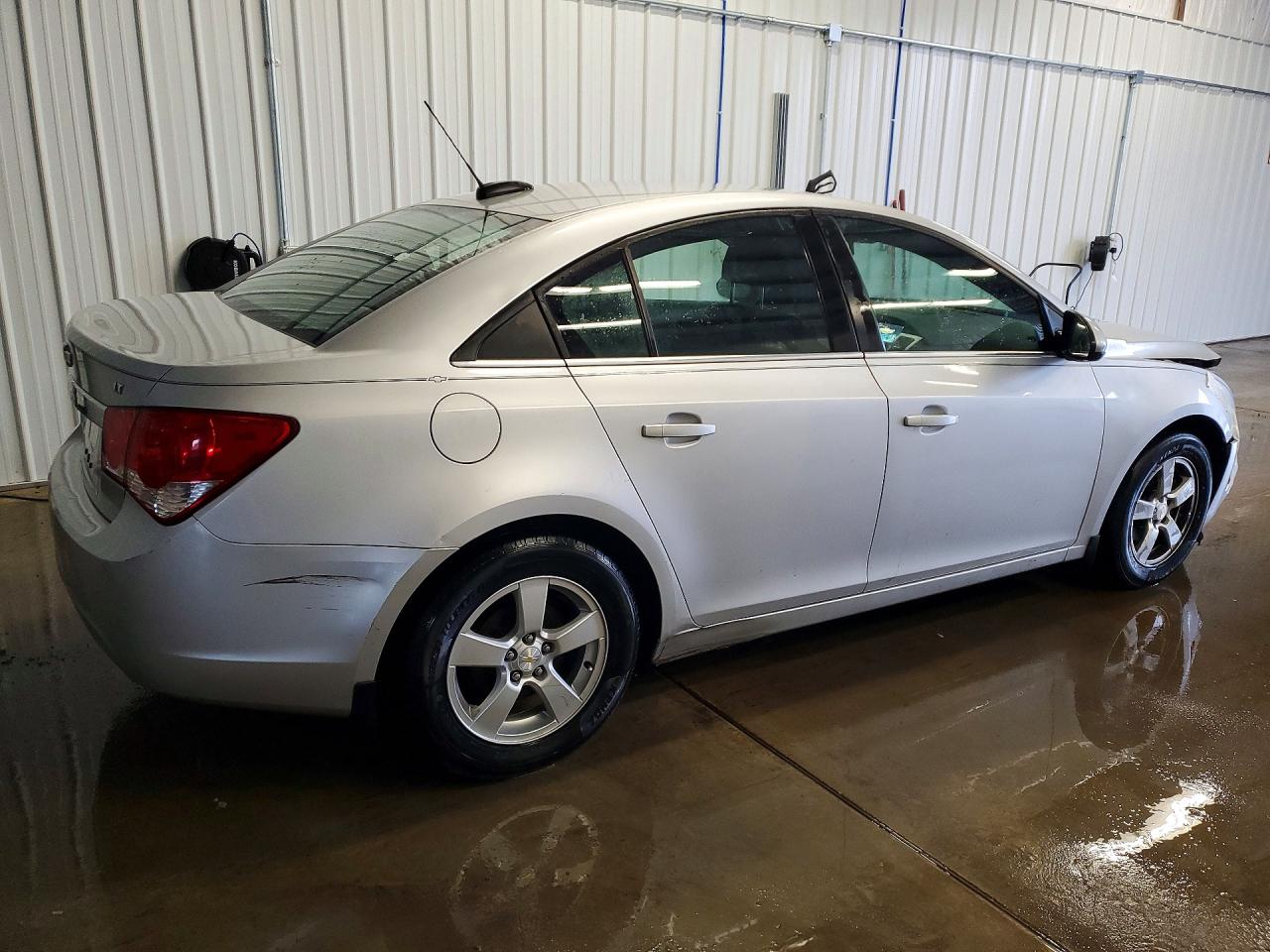 2016 CHEVROLET CRUZE LIMITED LT photo 5