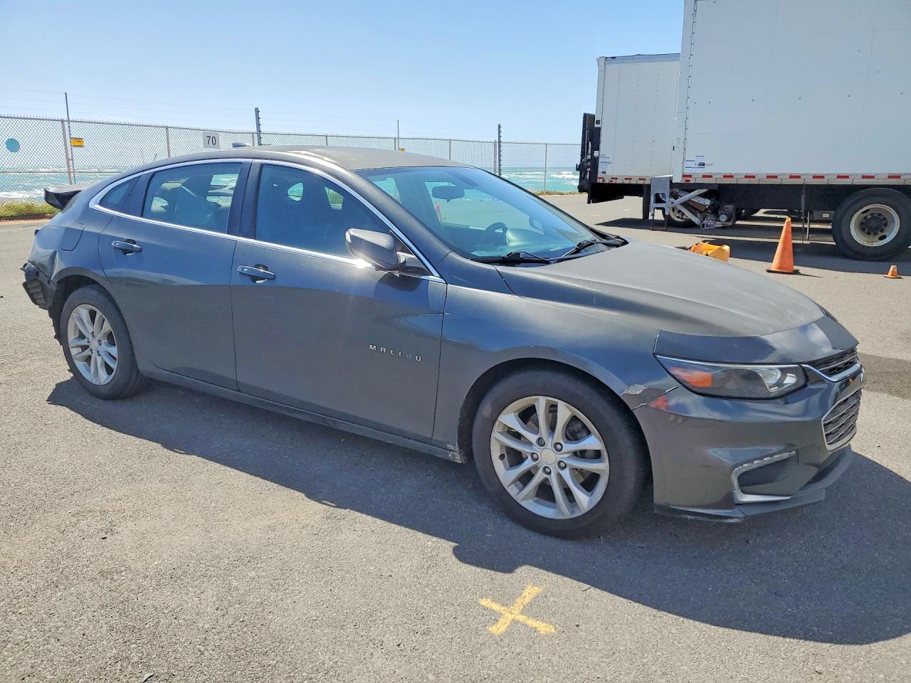 2017 CHEVROLET MALIBU LT photo 7