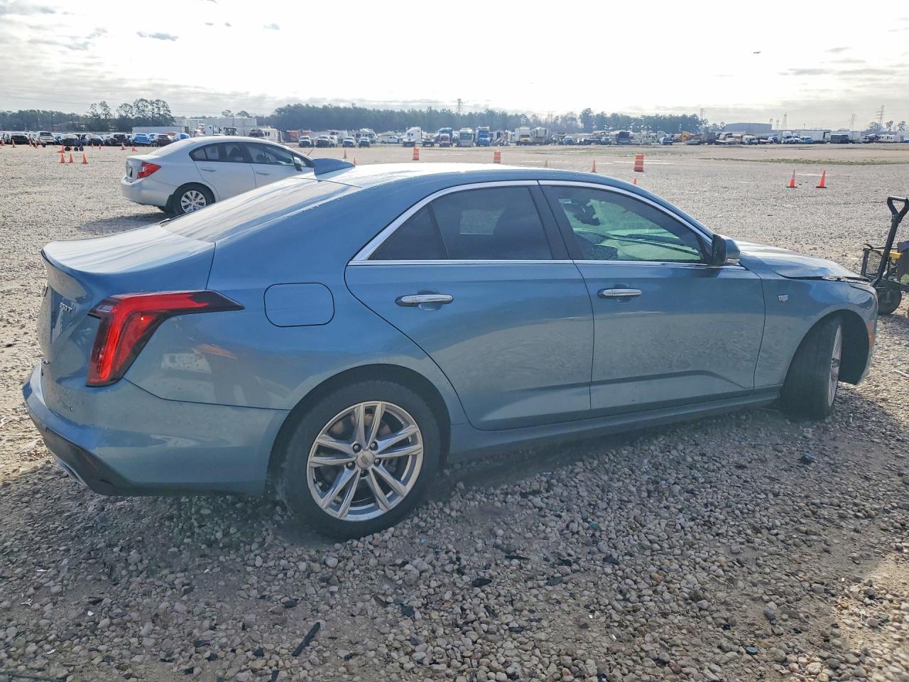 2023 CADILLAC CT4 LUXURY photo 5