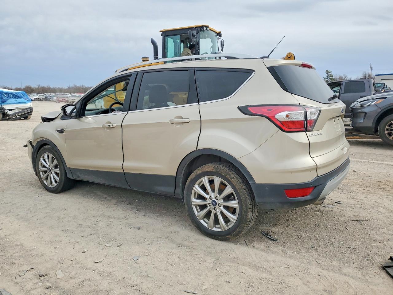 2017 FORD ESCAPE TITANIUM photo 4
